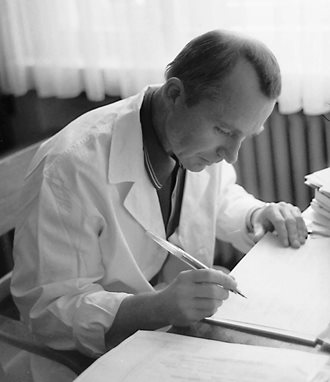 Děkan Květina v roce 1971
